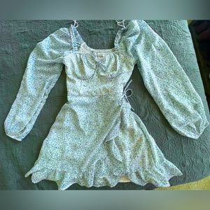Cute Hollister dress ! 🩵